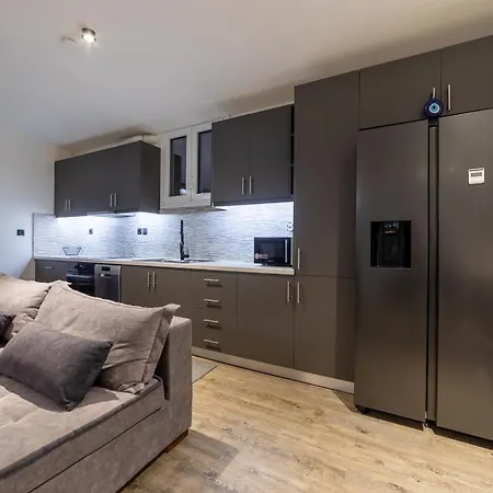 Apartment Hephaestus Glifada *