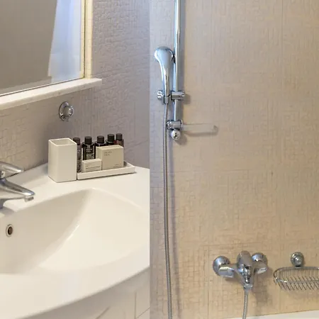 Modern Escape 2br In Glyfada By Upstreet