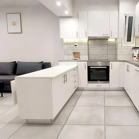 Wonderful Flat In Kavouri Apartment