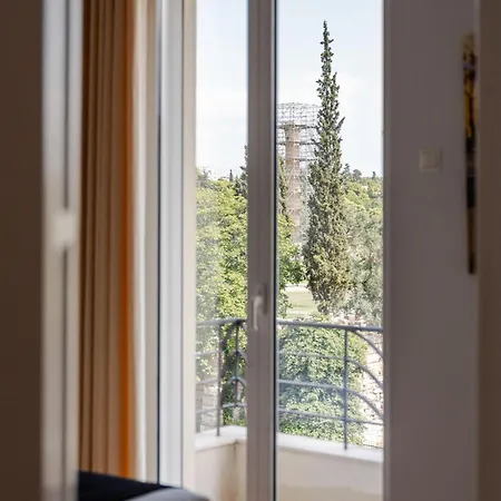 Acropolis Exclusive Residences *