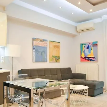 In Kolonaki Apartment *