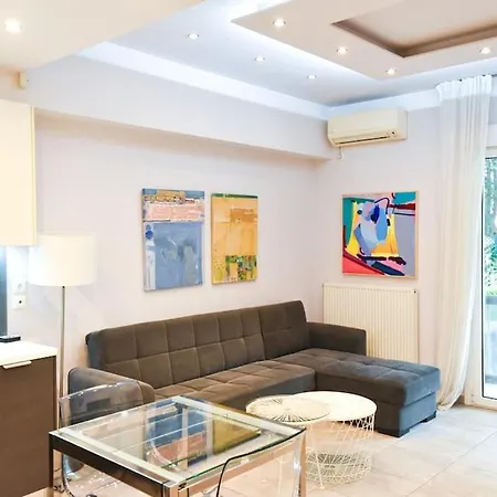 In Kolonaki Apartment