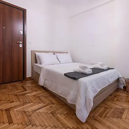 Under Acropolis Hill Apartment Athens
