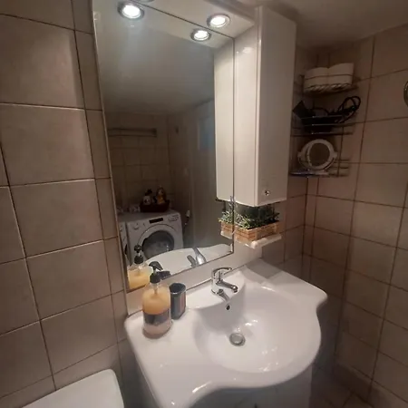 Apartment Convenient Near Acropolis Athens