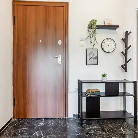 Apartment Two-bedroom In Pagrati