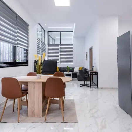 Liv - Modern Spacious In Gazi Athens