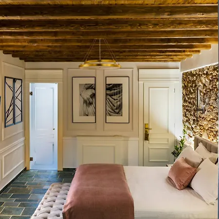 A77 Suites, Small Luxury Of The World Hotel