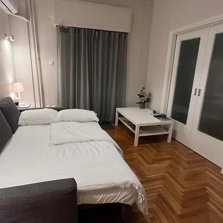 4 Newly Renovated Charming Steps From Panormou Metro Station Apartment *