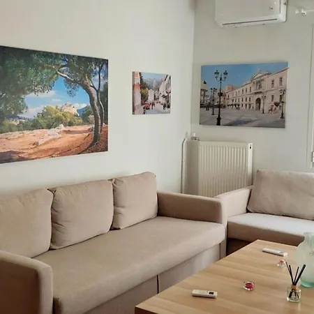 Elegant In Plaka Apartment Athens