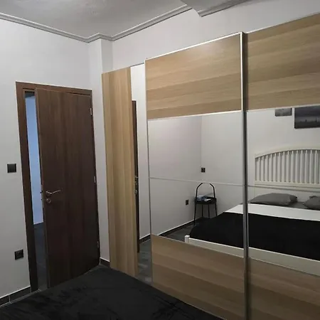 Apartment επάνω στο σταθμός Athens