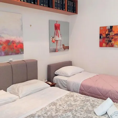 Cozy In Center