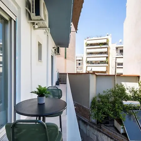 Nostalgia 1-bedroom In Apartment Athens