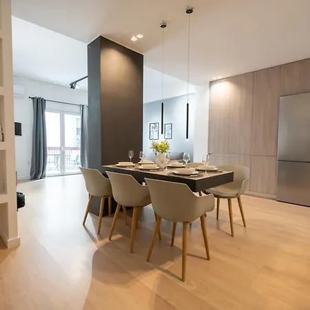 Spacious 3br In Pagkrati