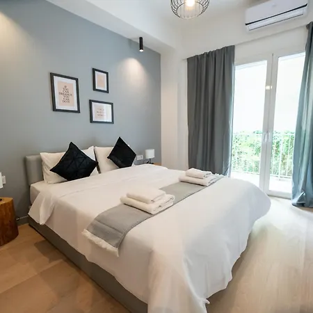 Apartment Spacious 3br In Pagkrati *