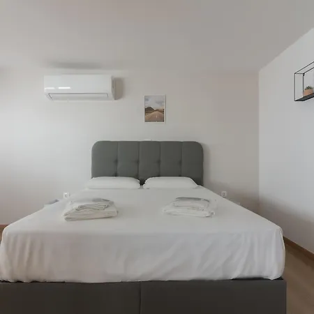 Leochares Lifestyle - Self Check-in * Athens