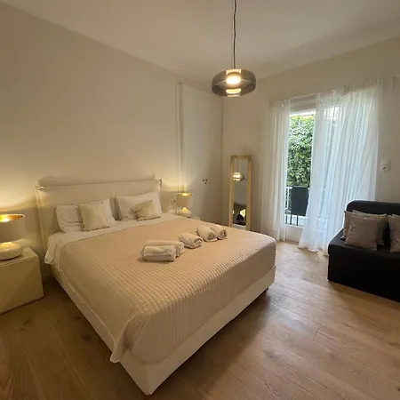 Acropolis Flat *