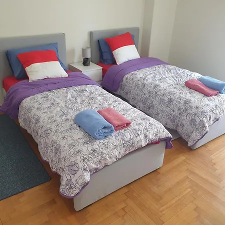 Apartment Lavender-ryan Spacious For Live And Work In Heart Of