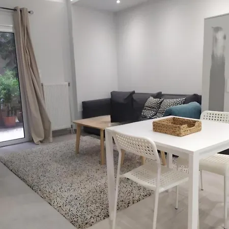 Cozy At King George Str Pagkrati Athens
