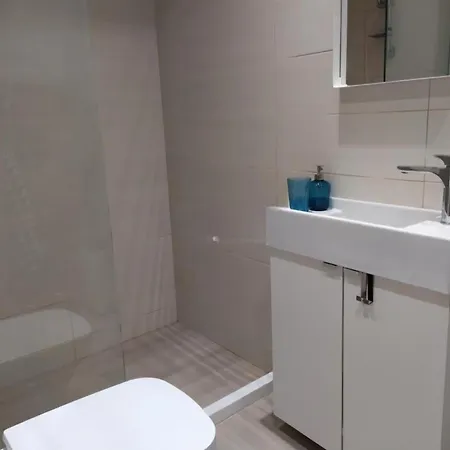 Cozy At King George Str Pagkrati Apartment