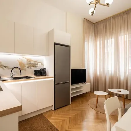 Apartment Modern Next To Metro Panepistimio *