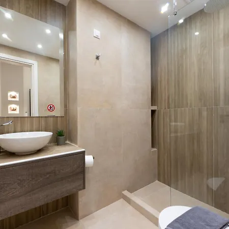 Elegant Comfort 2br In Αθήνα