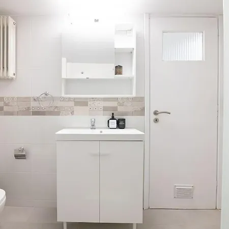 Apartment Brand New 2bedroom In Kato Patissia Station!