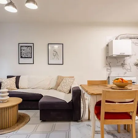 Hermes Riviera View Apartment