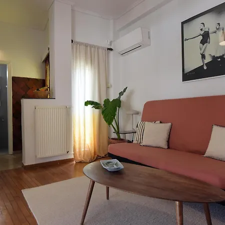 Sunny Penthouse In Acropolis Apartment *