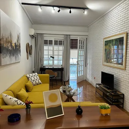 Apartment 2nd Floor In Koukaki Athens
