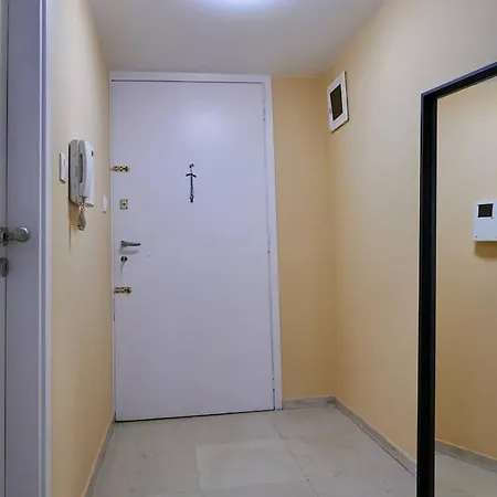 Apartment Downtown Dream Retreat In Athens!