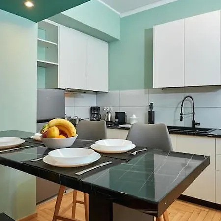 Apartment Downtown Dream Retreat In Athens!