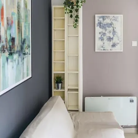Modern Close To Metaxourgeio Apartment *