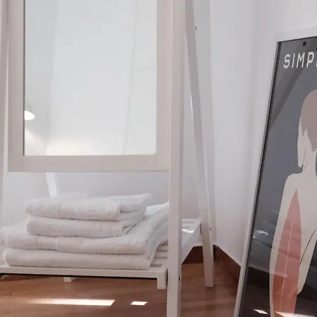 Unique 2bd Design With Airconditioning Near Acropolis Apartment