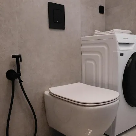 Unique 2bd Design With Airconditioning Near Acropolis Athens