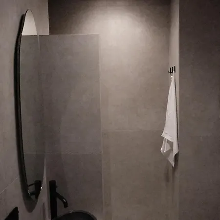 Unique 2bd Design With Airconditioning Near Acropolis *
