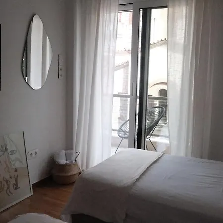 Apartment Unique 2bd Design With Airconditioning Near Acropolis