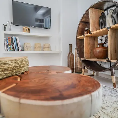 Bliss Living Apartment