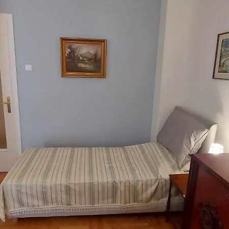 Apartment Gorgeous Near Historic Acropolis *