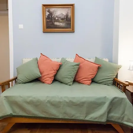 Apartment Gorgeous Near Historic Acropolis