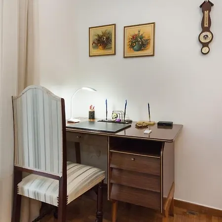 Apartment Gorgeous Near Historic Acropolis *