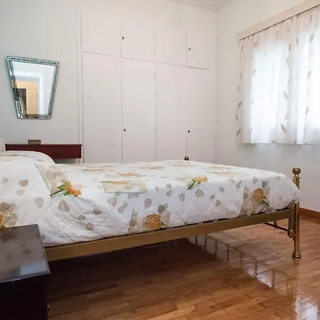 Apartment Gorgeous Near Historic Acropolis *