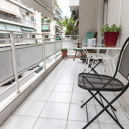 Apartment Gorgeous Near Historic Acropolis *