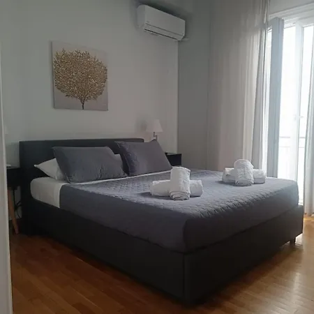 Oasis - Timeless Comfort At The Acropolis *