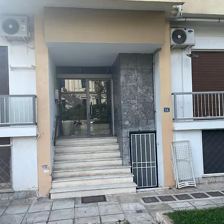 Stylish With Garden, Hilton Area. Near Metro Athens