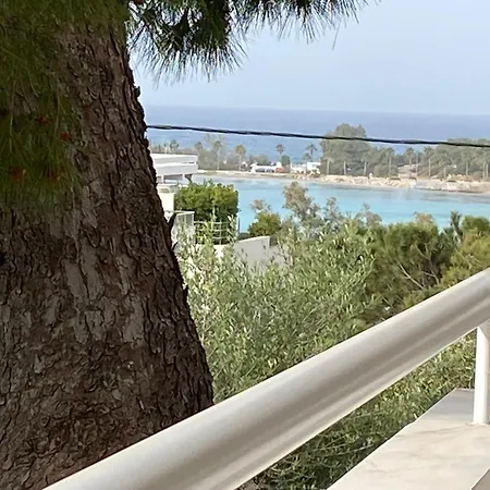 Vouliagmeni Seaside Luxury Apartment