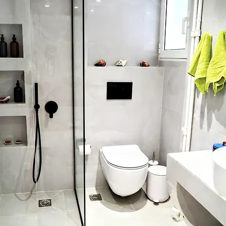 White House Apartment *
