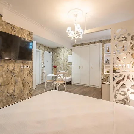 Apartment Modern Comfort In Neos Kosmos Metro Athens