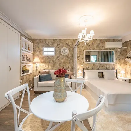 Modern Comfort In Neos Kosmos Metro Apartment Athens