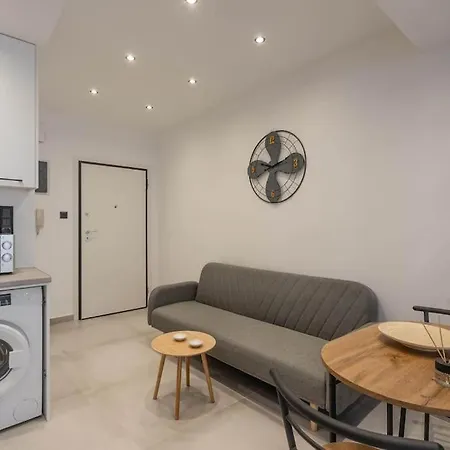 Chic Urban Close To Landmarks Athens