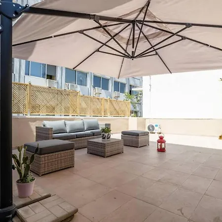 Luxury Detached House With Astonishing Roof Garden